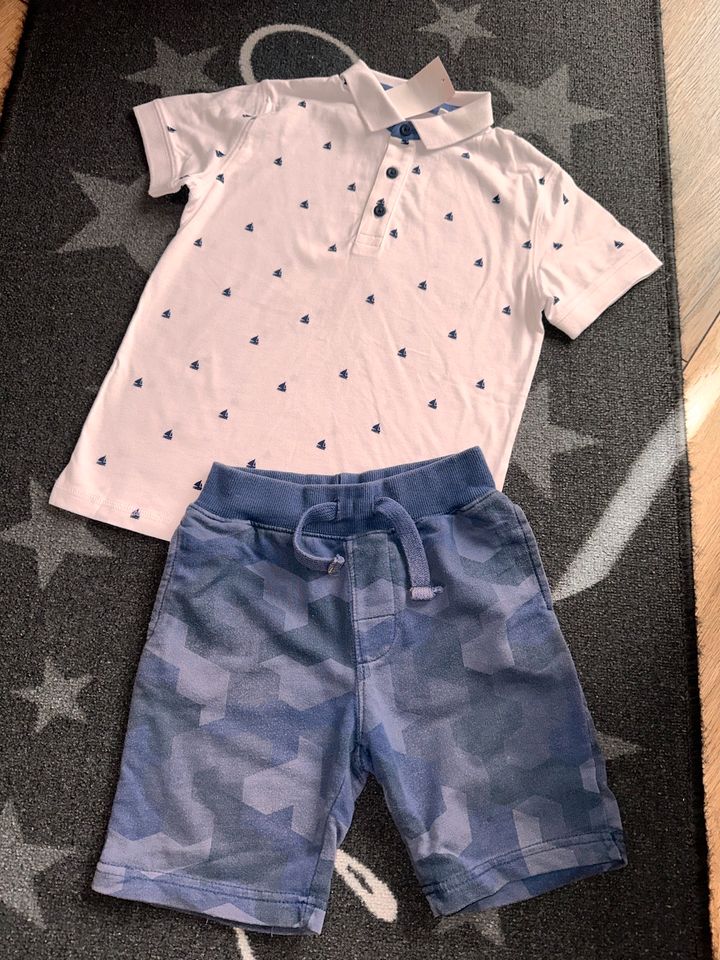 Next Poloshirt Segelboote Boy & Shorts blau Sommer 116 110 in Kalt