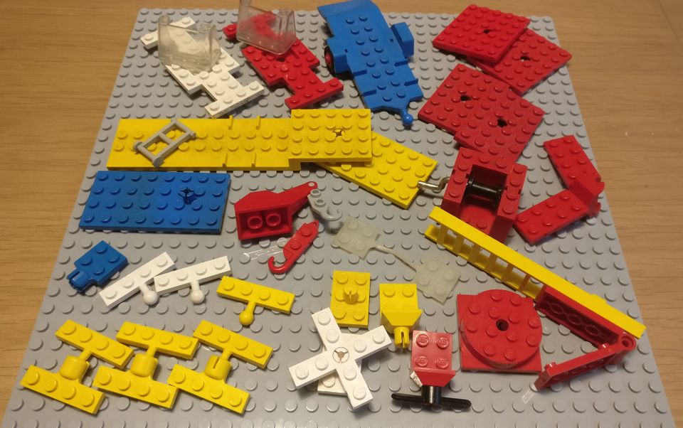 Altes LEGO Autoteile, Räder, Achsen etc. Konvolut Sammler Selten in Borken