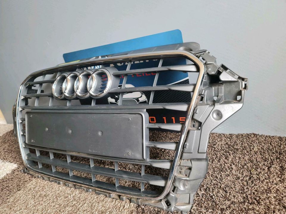 ⭕Original Audi  A3 Kühlergrill  S Line Grill Chrom Grill Gitter in Merseburg