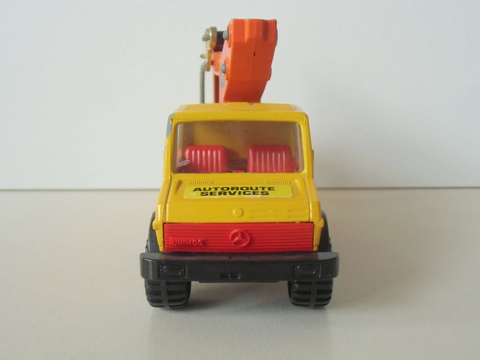 Matchbox Super Kings - Unimog mit Steiger K-93 in Köln