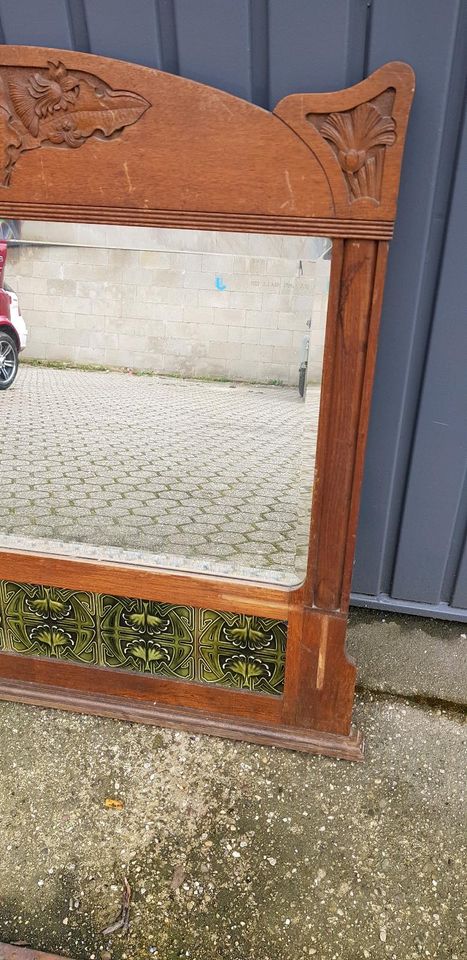 Riesiger alter Spiegel Garderobenspiegel in Bergheim