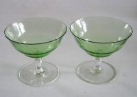 2 Apéritif (Apéro) Gläser mit Uranglaskuppa um 1930 Berlin - Hohenschönhausen Vorschau