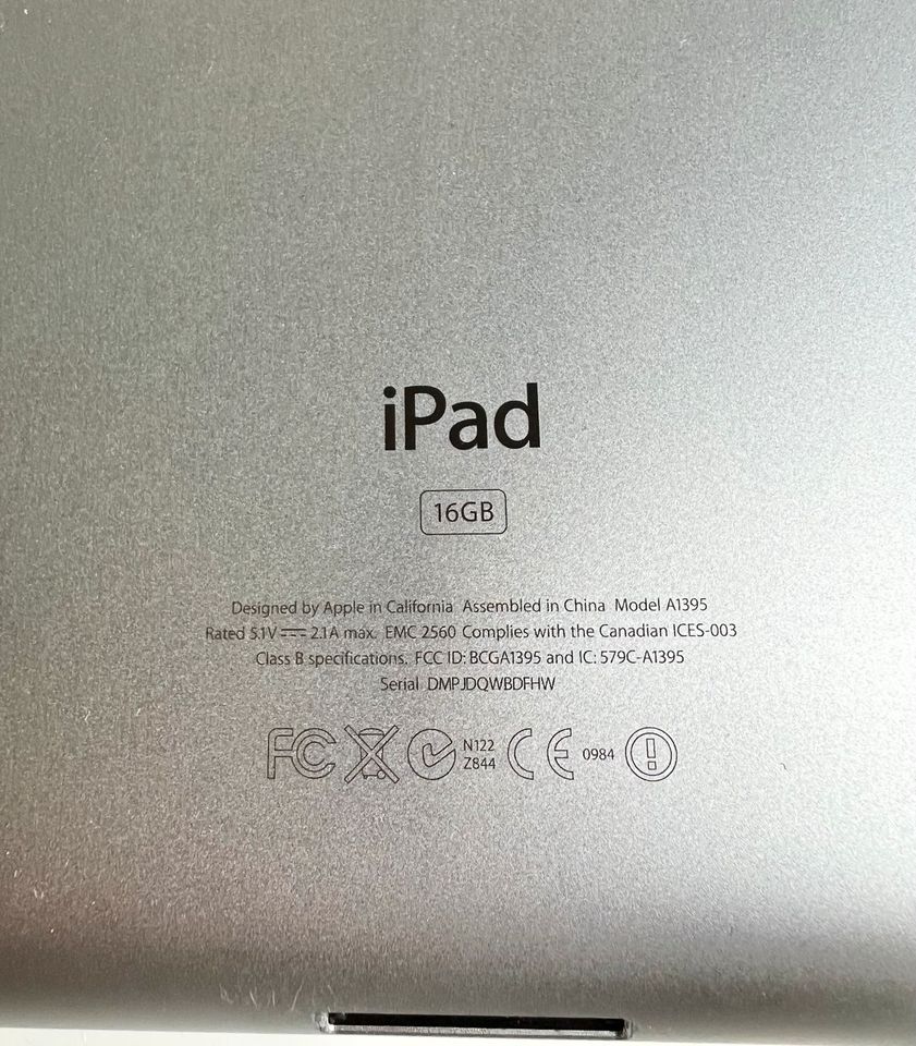 ♥️ Apple iPad 2 Wi-Fi 16 GB silber schwarz inkl.  OVP in Bonn