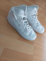 weiße Nikeschuhe Saarland - Heusweiler Vorschau