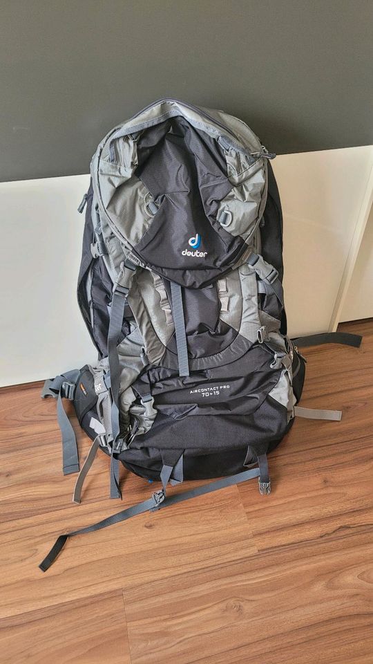 Deuter Trekkingrucksack Backpacking aircontact PRO 70+15, neu in Pforzheim