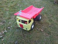 Biete einen Spielzeugkipper / Lastwagen aus DDR-Zeiten an Sachsen - Thum Vorschau