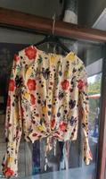 Tolle neuwertige Bluse mit Blumen Bayern - Eschau Vorschau