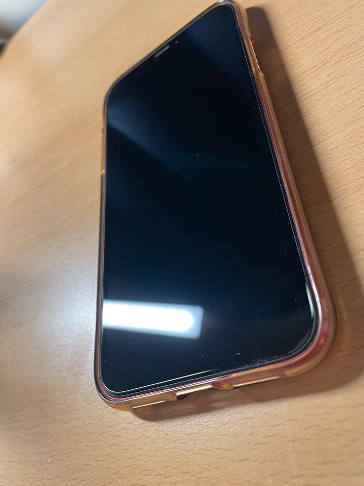 iPhone XR 64gb in rot in Krefeld