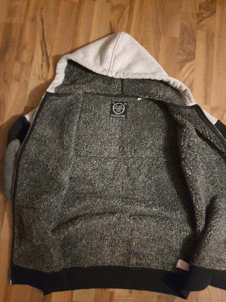 Dicke Sweatshirt Jacke, Größe 170/176, Top in Norderstedt