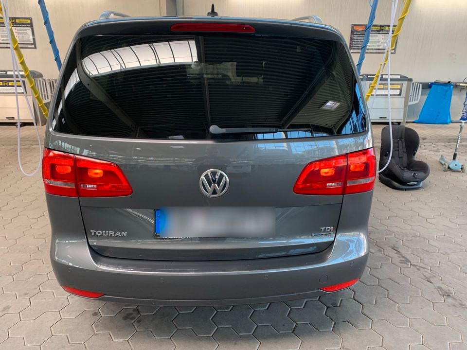 VW Touran 1,6 TDI in Saarbrücken