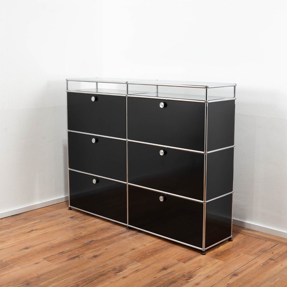 USM Haller Sideboard schwarz 3OH - Glas-Tablare - 6 Klappen in Griesheim