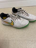 NIKE JR MAGISTA Fußballschuhe Turnschuhe Schuhe Gr 37 , 5 Rheinland-Pfalz - Koblenz Vorschau