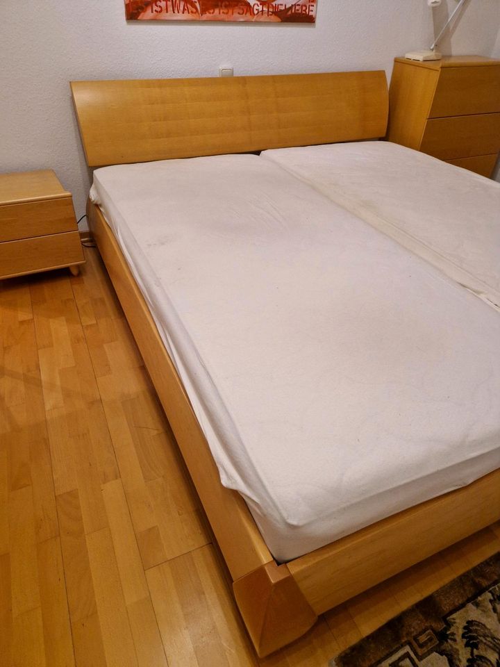 Hülsta Bett ahorn 180 cm Liegefläche in Bad Vilbel