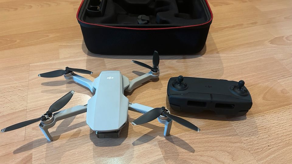 DJI Mavic Mini Fly More Combo / 3x Akku / neuwertig !! in Leipzig