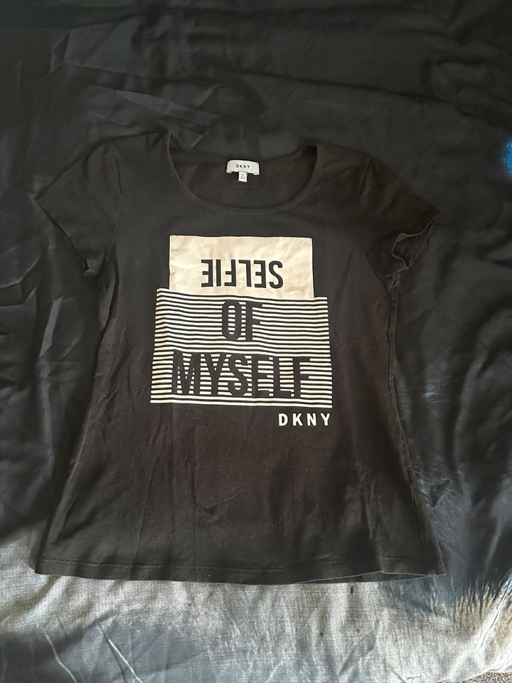 Mädchen T-Shirt DKNY Gr. 146/152 in Neunkirchen