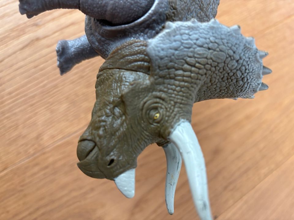Jurassic World Mattel Triceratops in Köln