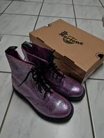 Dr  Martens  NEU Gr. 40 Pascal Purple Metallic Hessen - Eschborn Vorschau