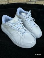 Adidas Turnschuhe Sneaker weiß Nordrhein-Westfalen - Kleve Vorschau