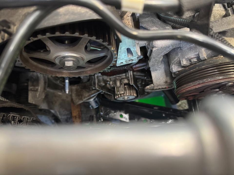 Renault Clio Zahnriemenwechsel Zahnriemen Steuerriemen Wechsel in Ronnenberg