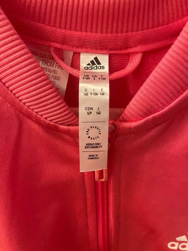 Mädchen adidas jacke sport pink gr. 140 neuwertig original in Berlin