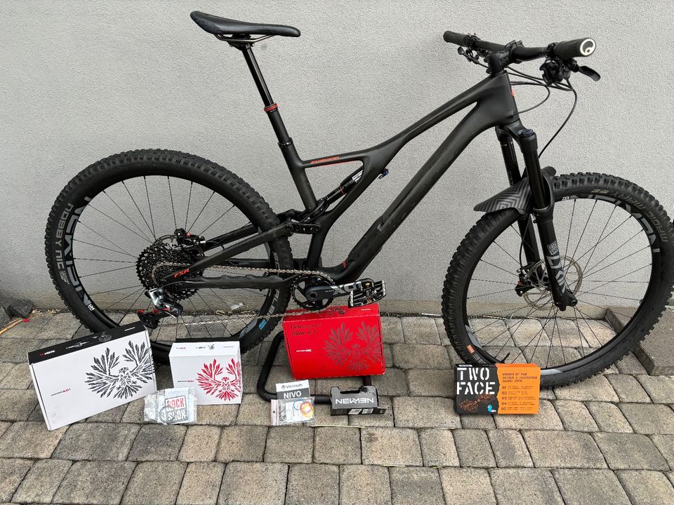 Specialized Stumpjumper Comp Carbon 29 customized Gr L—MTB Fully in Haiger