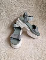 Wie neu* UGG Plateau Sandale Ashton Gr. 40 khaki Niedersachsen - Hameln Vorschau