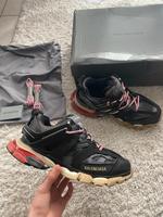 Balenciaga track schwarz rot 43 Nordrhein-Westfalen - Siegburg Vorschau