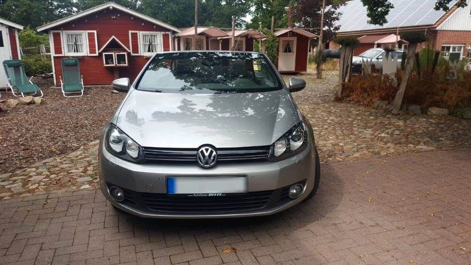 VW Golf 6 Cabrio highline 2.0 TDI in Heerstedt