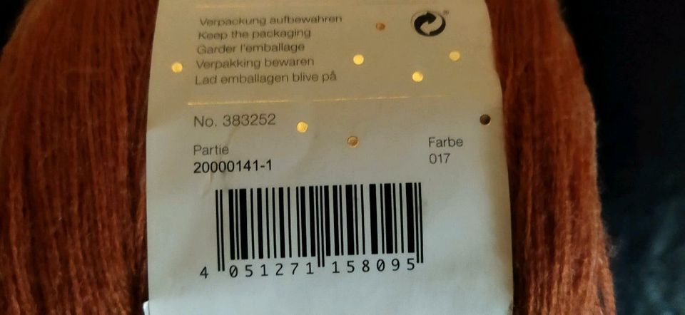 REDUZIERT! 2 Bobbel Rico 70 Polyacryl/30 Wolle in Hamburg