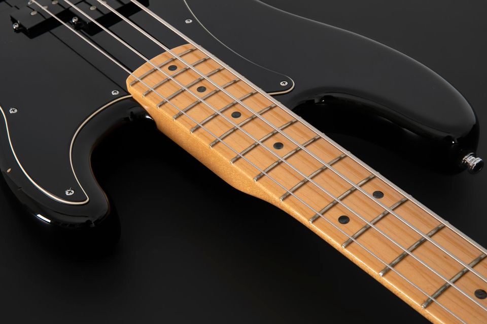 2014 Fender American Deluxe Precision Bass in Paderborn