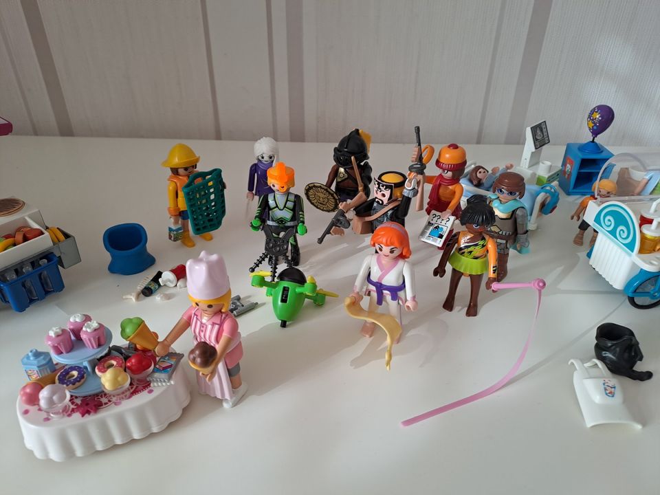 Playmobil diverse Sets und Einzelteile im neuwertigen Zustand in Lachendorf