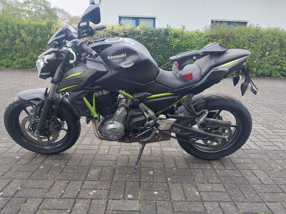 Kawasaki Z 650 in Bad Wünnenberg