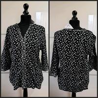 NEU Gina Gr. 44 Bluse Damen schwarz weiß Blume Ernsting's Family Hessen - Dautphetal Vorschau