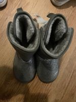 Kinder Boots Schuhe Stiefel Mädchen glitzer Silber Gr 28 München - Schwabing-Freimann Vorschau