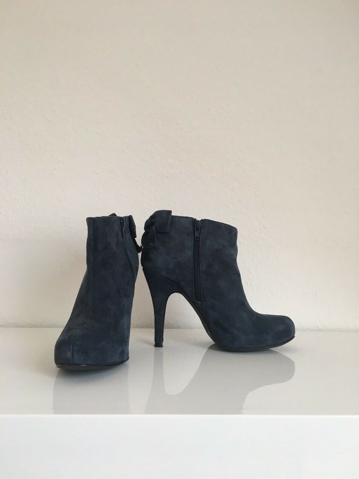 Ankle Boots ( Plateau) - 3 Suisses collection- selten getragen! in Hattersheim am Main