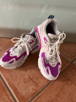 Nike Air Max Woman Gr. 38,5 grau/weiß/pink Niedersachsen - Kissenbrück Vorschau