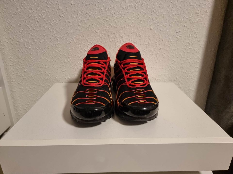 Nike Air Max Plus TN Volcano 44.5 in Hannover