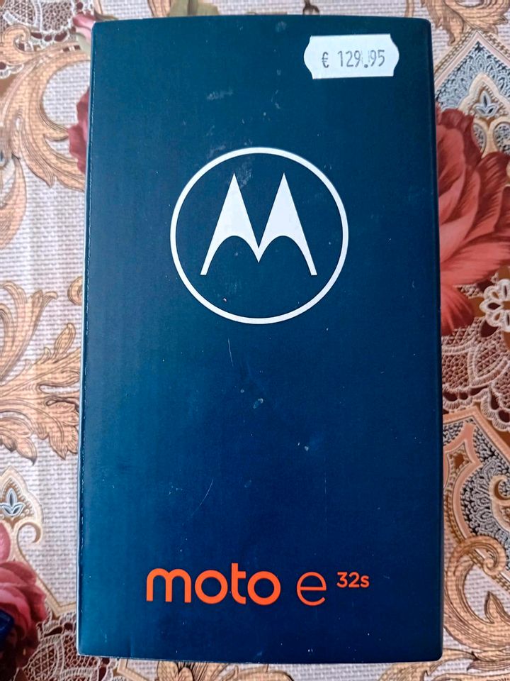 Motorola e 32s top Zustand in Reichenbach (Vogtland)