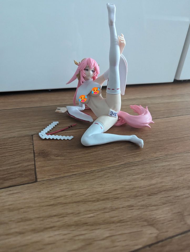 Sexy Anime Figur Yae Miko (kostenloser Versand) in Berlin