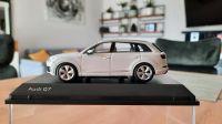 AUDI Q7 IBISWEISS 1:43 Süd - Niederrad Vorschau