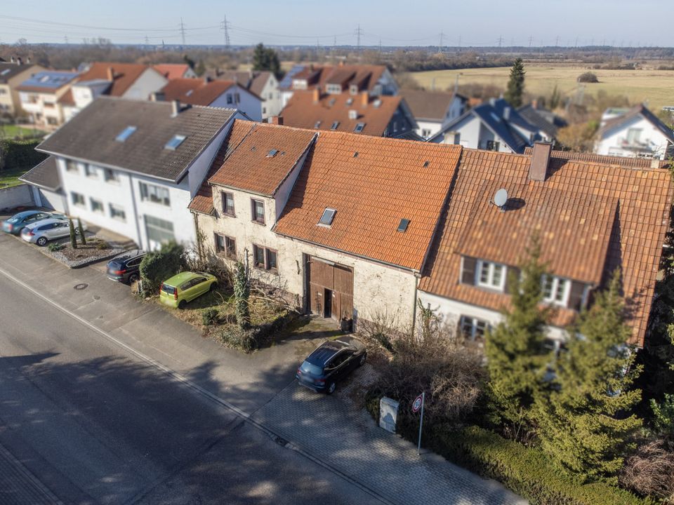 Sanierungsbedürftiges 1 - 2- Familienhaus in Ubstadt in Ubstadt-Weiher