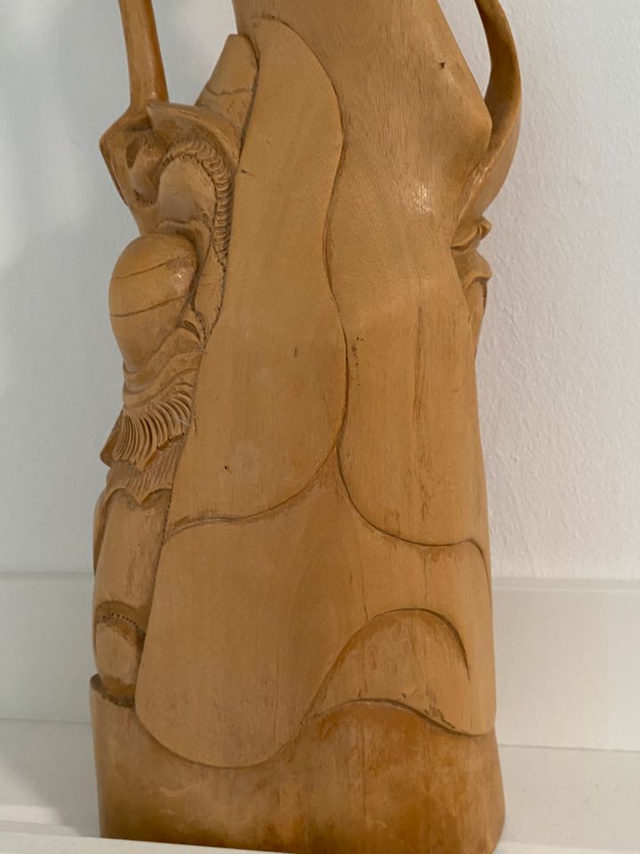 Asiatische Holz-Figur - Tempeltänzer - Thailand? 53 cm groß in Hamburg