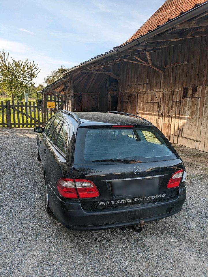 Mercedes Kombi in Wilhelmsdorf