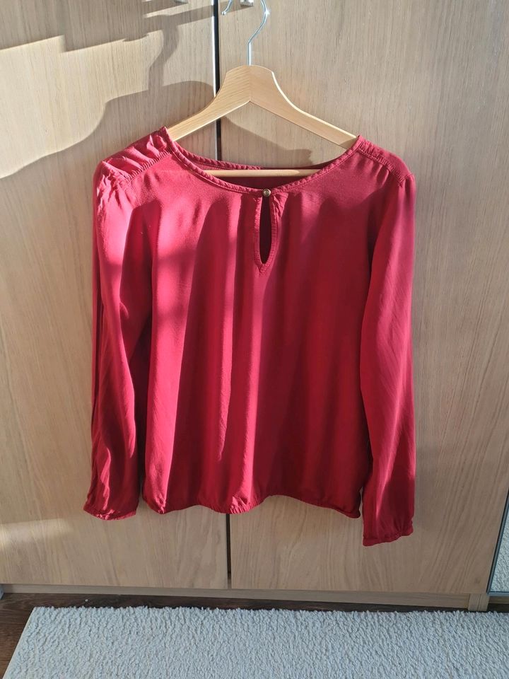 Bluse rot tcm tchibo Gr 40/42 in Allershausen