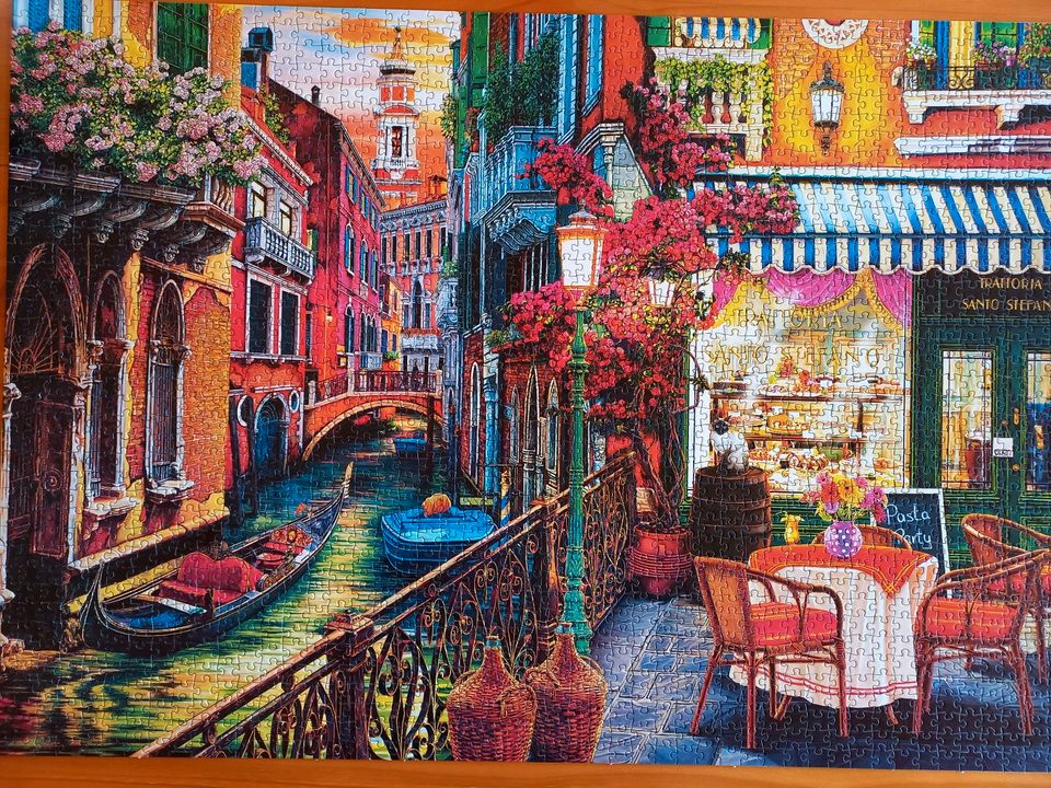 Puzzle 2000 Teile, Café in Venedig in Bielefeld