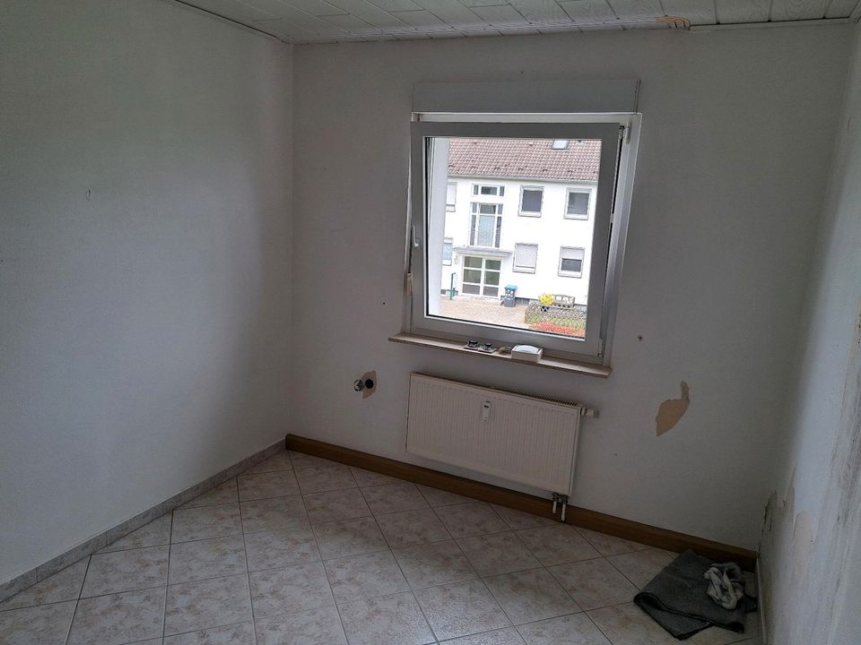 4 Zimmer KDB+ Balkon + Spitzboden + Keller in Kamp-Lintfort