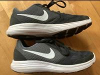 Nike Turnschuhe / Primigi Halbsandalen Größe 35 Rheinland-Pfalz - Alzey Vorschau