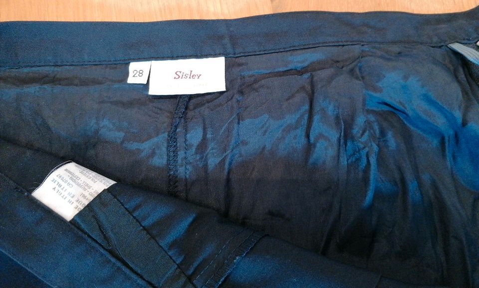 Sisley Mini-Rock-Shorts, Raffiniert, Marine, Größe 28 in Sassenburg