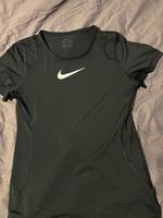 Nike Sport Tshirt S Niedersachsen - Varel Vorschau