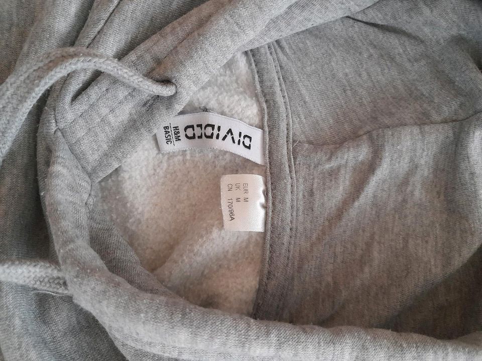 2 x NASA Hoodie Gr.M, Divided, H&M in Nalbach